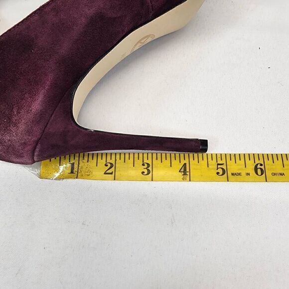 Michael Kors Burgandy Suede Heels Lock Hardware Size 8.5 - Picture 12 of 12